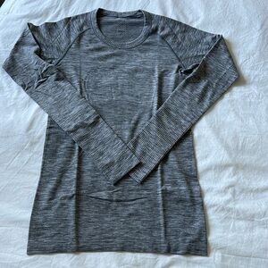 Lulu Swiftly Tech long sleeve shirt